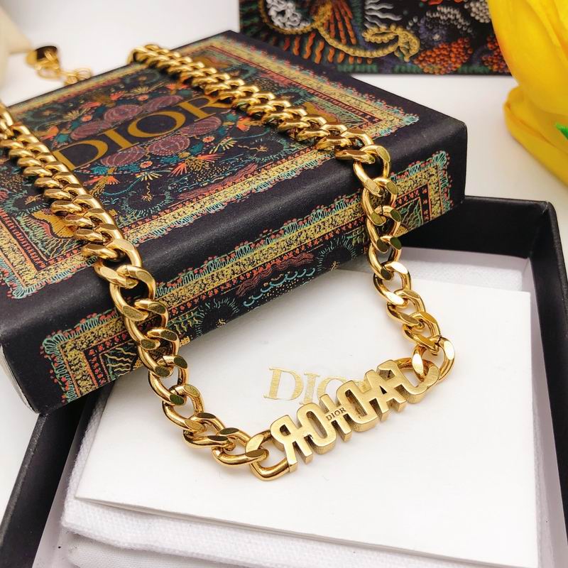 Dior Necklace 01lyr48